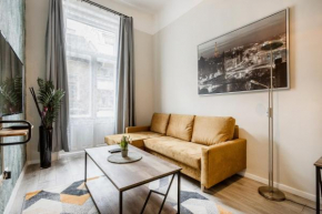 Ó Street 3 Bedroom Stylish Apartment